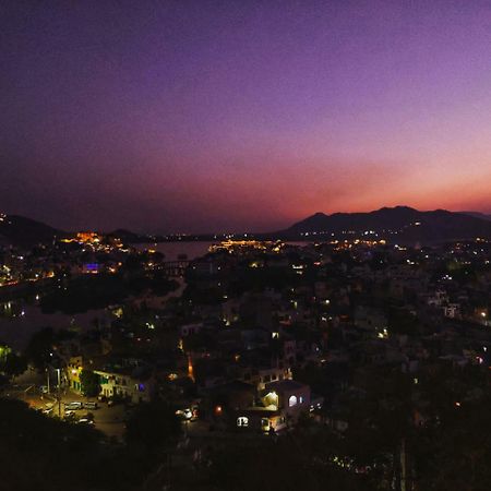 Hotel Kurabar Kothi Udaipur Esterno foto