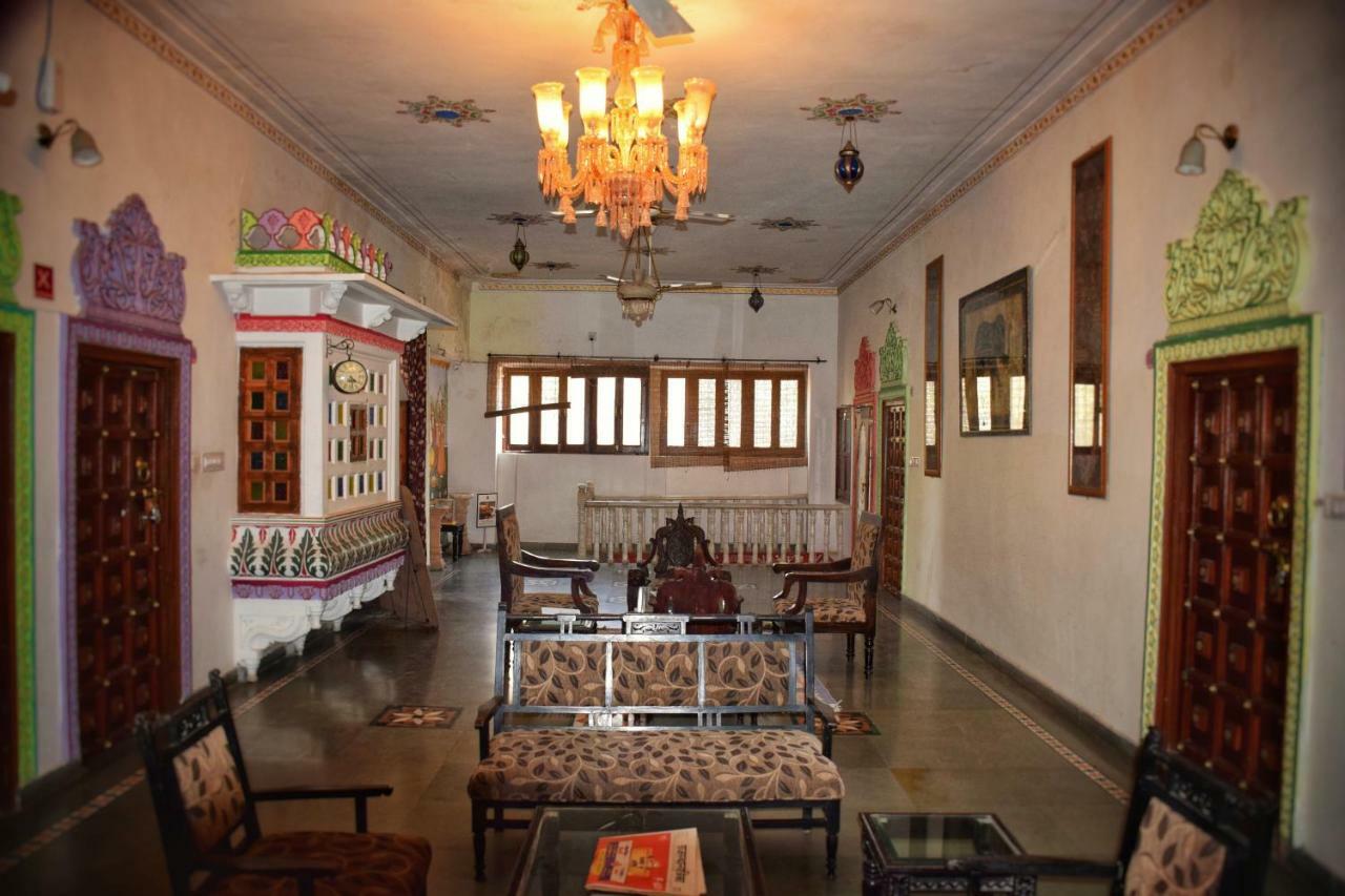 Hotel Kurabar Kothi Udaipur Esterno foto