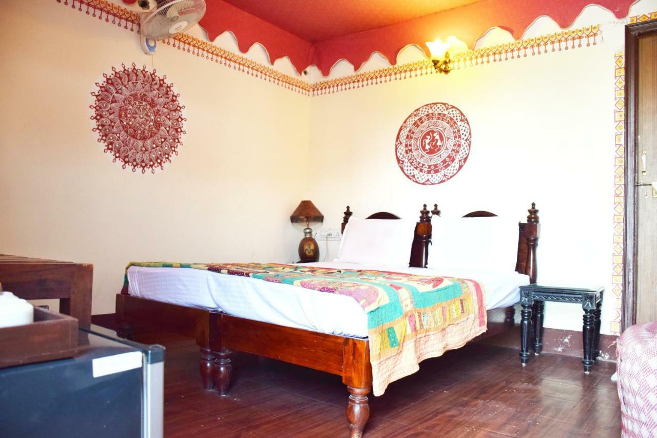 Hotel Kurabar Kothi Udaipur Esterno foto