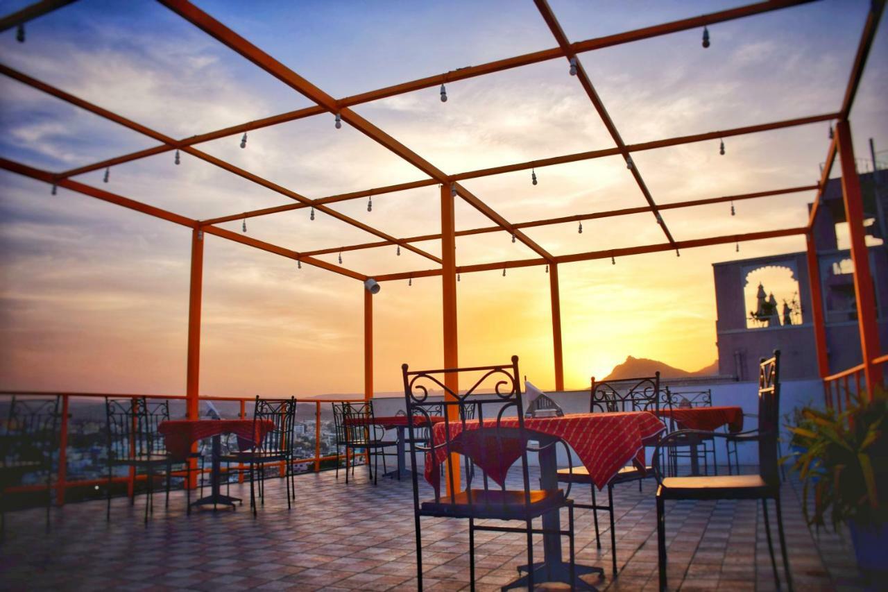 Hotel Kurabar Kothi Udaipur Esterno foto