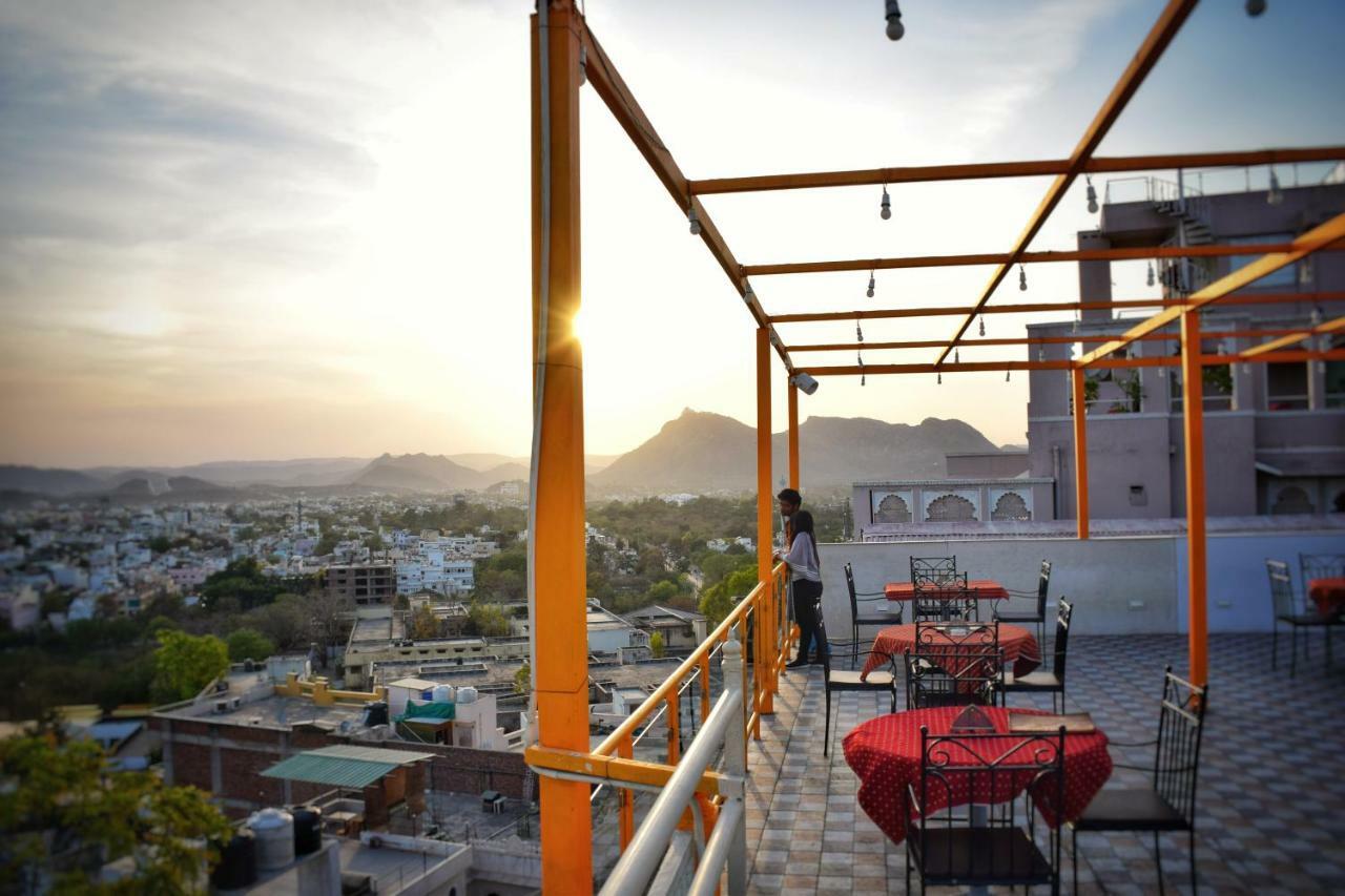 Hotel Kurabar Kothi Udaipur Esterno foto