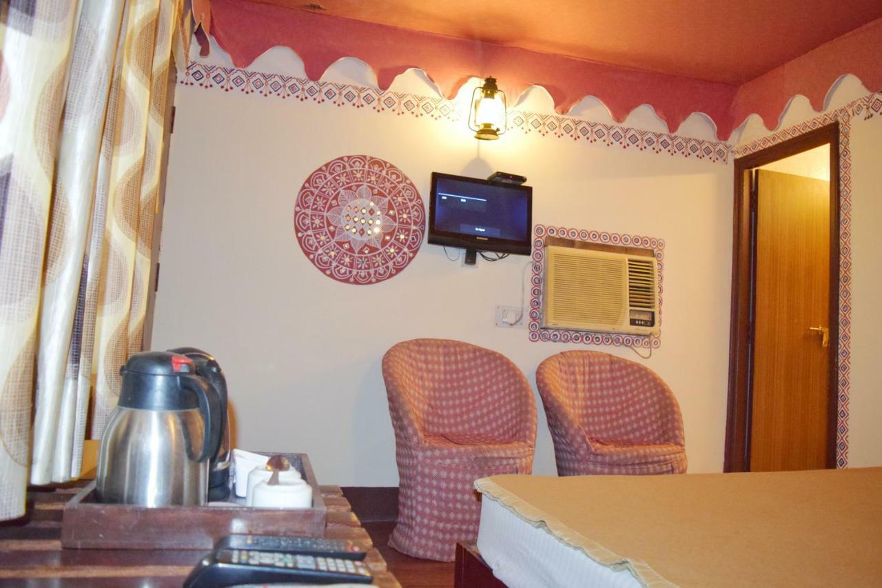 Hotel Kurabar Kothi Udaipur Esterno foto