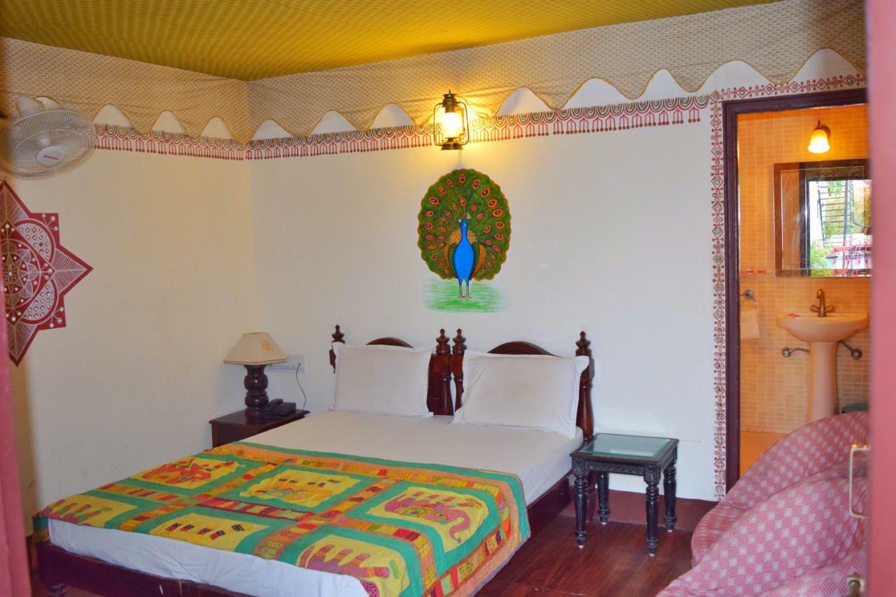 Hotel Kurabar Kothi Udaipur Esterno foto